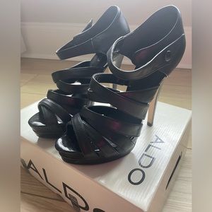 Aldo Lianes Black platform heels size 37